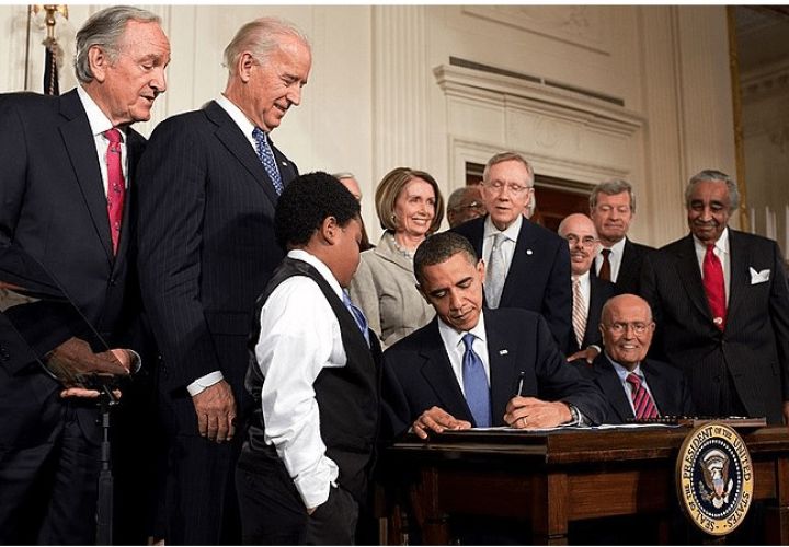 《平价医疗法案》（奥巴马医保）签署14周年
