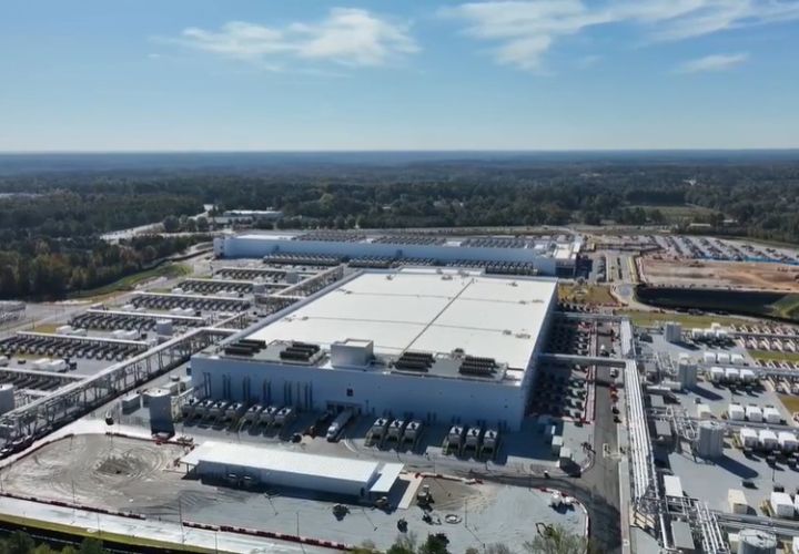 探秘微软全新AI“超级工厂”