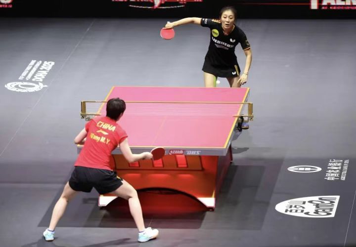 赞赏王曼昱和韩莹创造的攻防之美