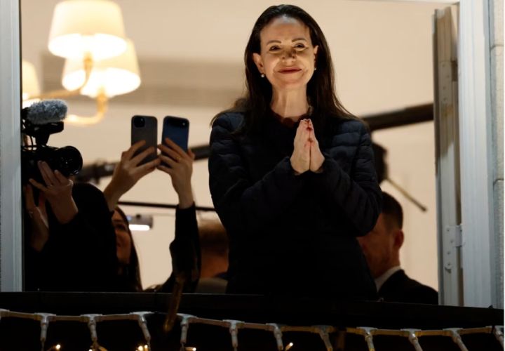 《华尔街日报》独家：乔装打扮、险象环生：这位诺贝尔和平奖得主如何逃离委内瑞拉