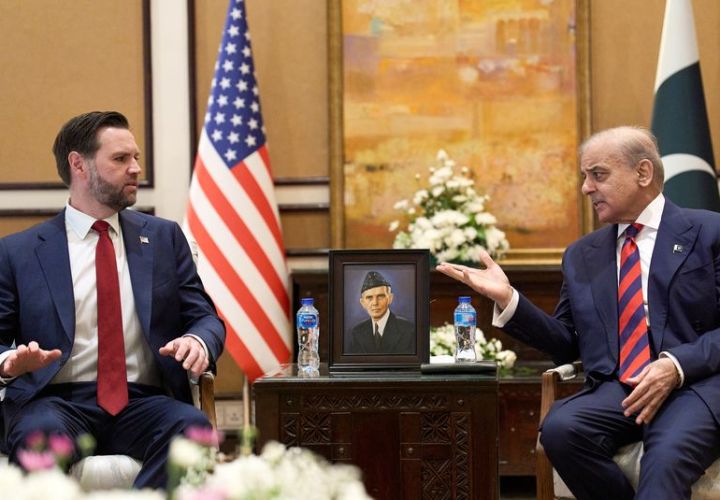 美伊谈判破裂，美军封锁霍尔木兹海峡