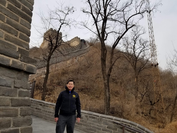Dr. Jan Great Wall Hnet.com image 