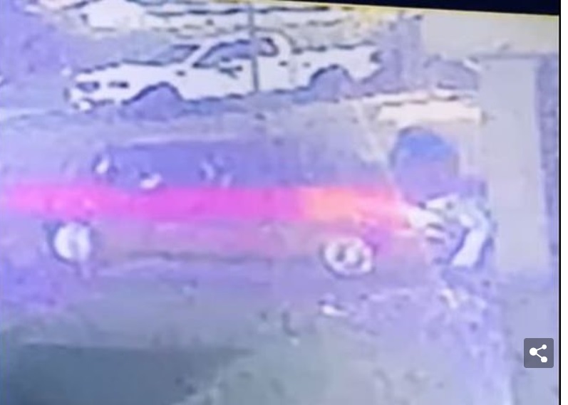 01 06 car hit manager