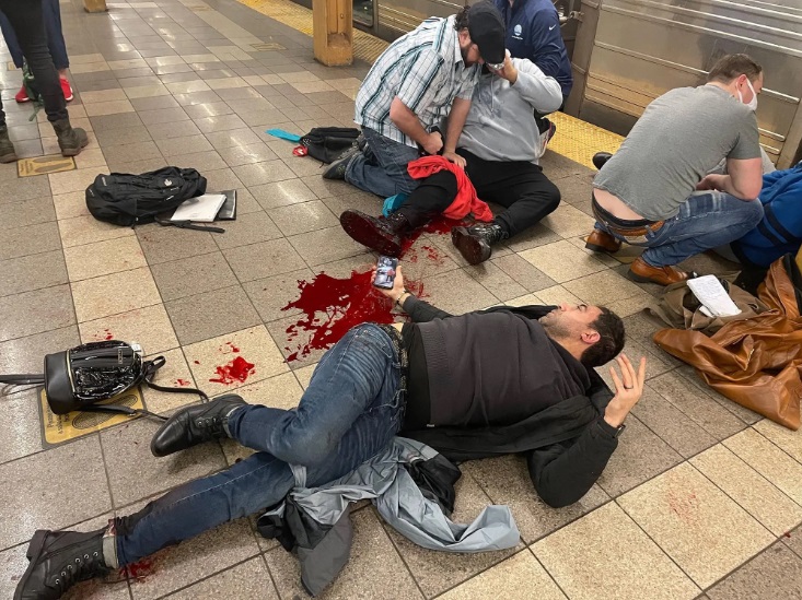 04 12 NY subway shooting 2