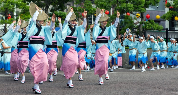 08 01 Obon Dancers 2