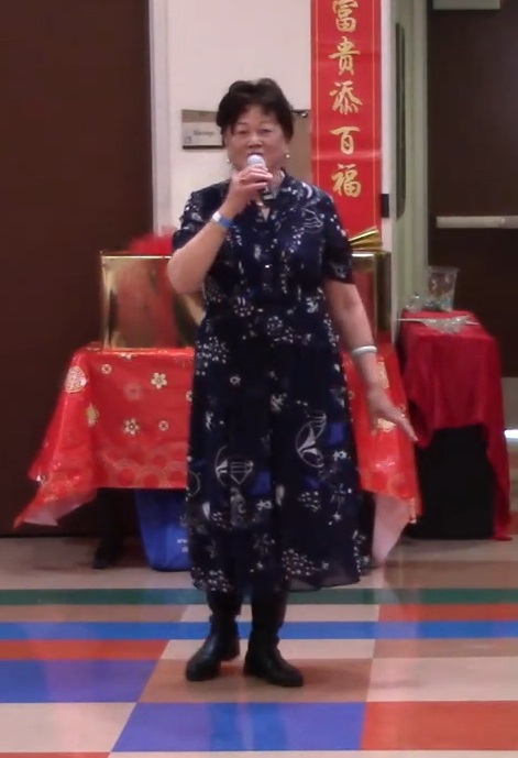 yu2025 01 23 6 老年公寓春节联欢会 演出 2 女声独唱