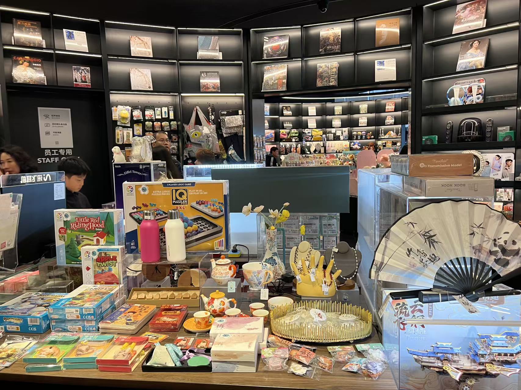 2025 11 17 朵云书店 9 Copy