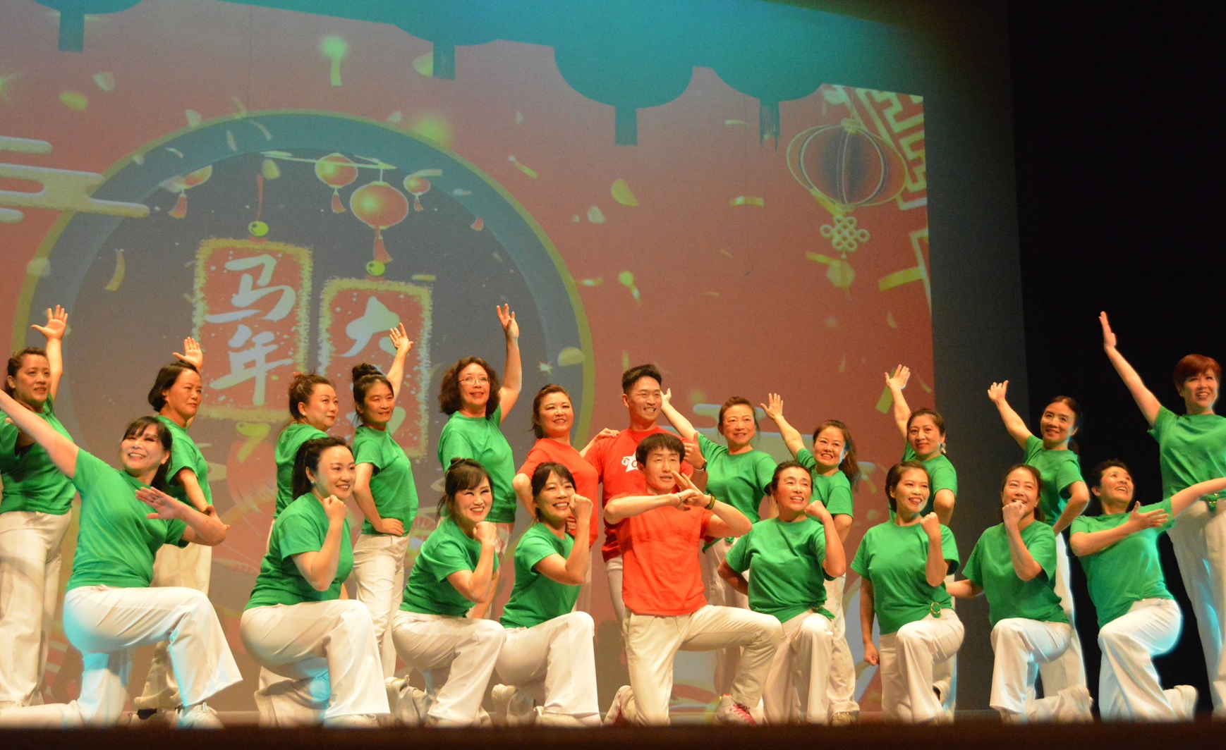 2026 02 21 15 快闪 最炫小苹果2